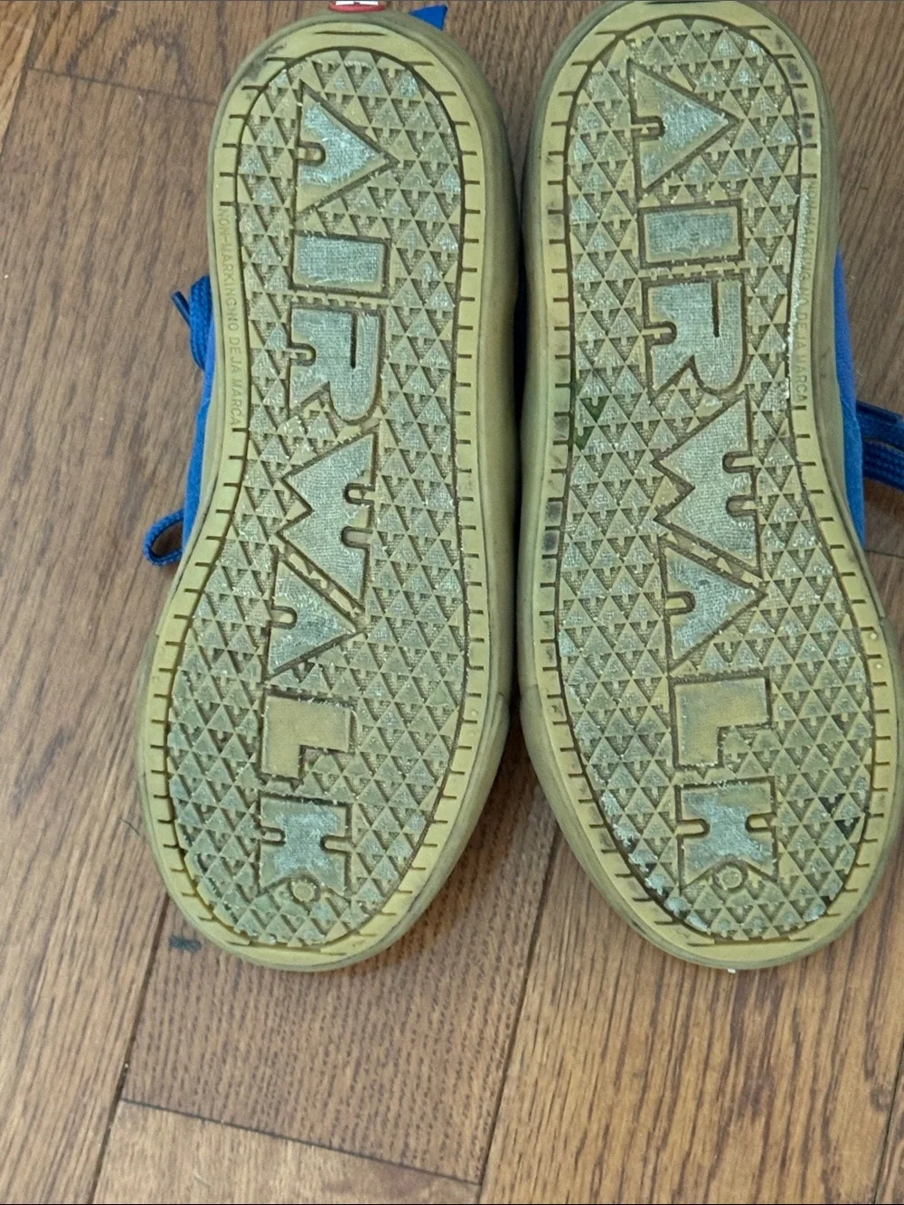 Airwalk low top